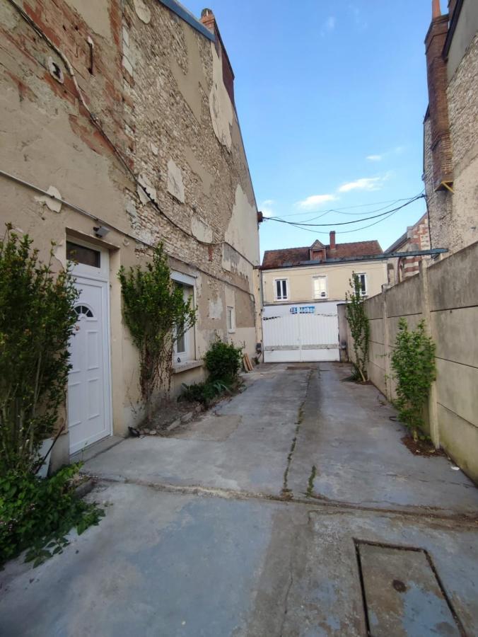 Appartement Hyper Centre De Montargis Bagian luar foto